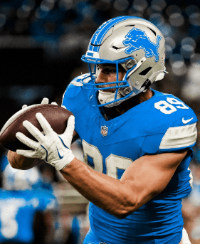 Detroit Lions $12M veteran is working as a part-time mentor at a Detroit-area high school, where he personally teaches one class each week during the NFL season