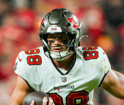 Respect: Buccaneers’ 3,000-yard TE breaks his silence amid contract rumors: “I don’t need a big contract — I just want to keep fighting with Tampa Bay.”