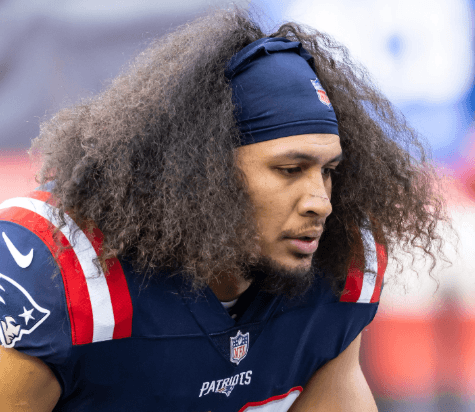 SAD NEWS: Patriots Defensive Superstar Promises to Rejoin Teammates Soon After Missing Patriots Flight to Super Bowl – Reveals Heartbreaking Family News That Shook the Entire NFL