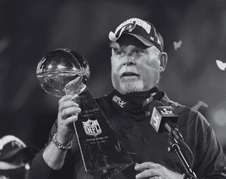 SAD NEWS: Entire Tampa Bay Buccaneers Team Prays for Legendary Former Coach Bruce Arians Before His Greatest Battle of Life