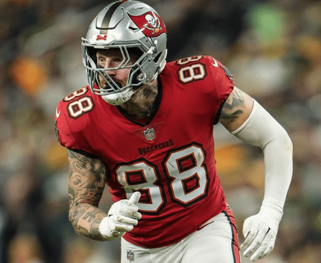 Former 4x Pro Bowl and All-Pro, Maxx Crosby Purchases $20 Million Property in Tampa Bay—Fans Speculate He Has Reached Agreement with the Buccaneers