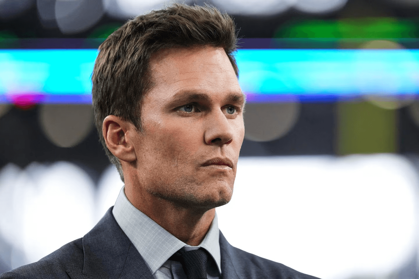 Legendary Tom Brady sends a powerful message after Super Bowl loss to the Seahawks: “If you’re not here right now, don’t celebrate later” — and the three words he gave Drake Maye reignited the fire in New England