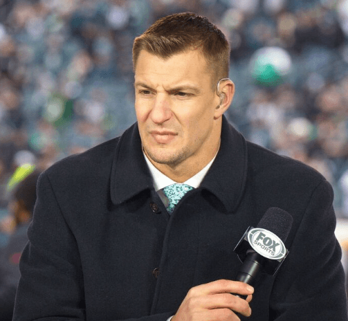 Legendary Rob Gronkowski Fires Back at Craig Carton for “Disrespectful” Patriots Remarks on Live Radio — While Defending Drake Maye Amid Fierce Backlash After Super Bowl LX