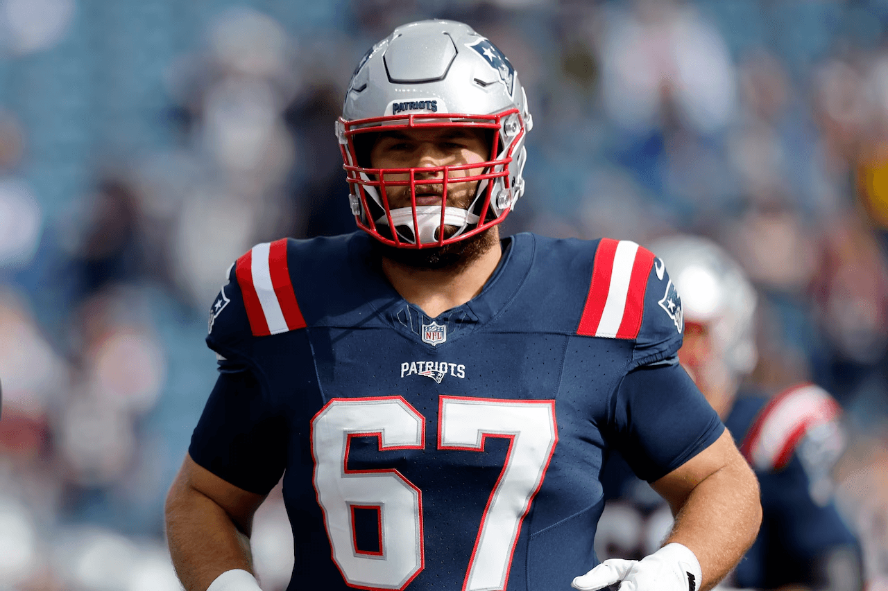 Former Patriots Fourth-Round Pick Struggling in Houston Sends Emotional Message Like a Plea to Return to New England: “New England built me. Not just as a player — but as a man.”