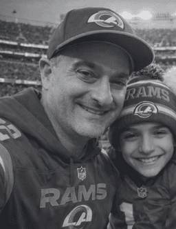 All Los Angeles Rams Players and Fans Are Deeply Heartbroken and Paying Tribute to the Eternal Loss of SoFi Stadium Deli Legend Chris Bertucelli – The Man Who Always Provided the Best Meals for the Rams