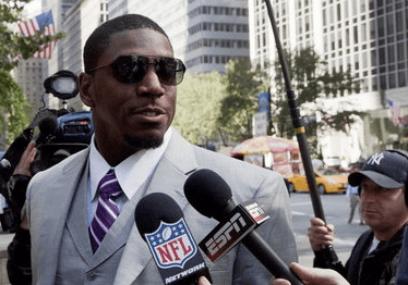 Saints legend Jonathan Vilma sends Who Dat Nation into a frenzy with comeback rumors – ready to sign a one-year deal to rally alongside rising QB Tyler Shough in the team’s quest to reclaim glory.