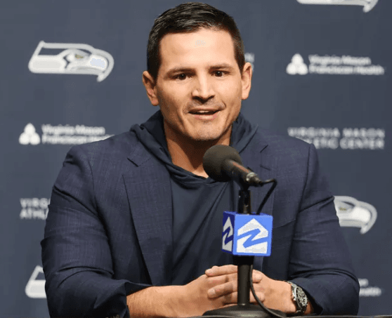 Seattle Seahawks Sign Rising WR and Son of Hall of Fame 3x Super Bowl Legend Jerry Rice. A Move Head Coach Mike Macdonald Deems Crucial for the Team’s Push Back Into the Super Bowl Race