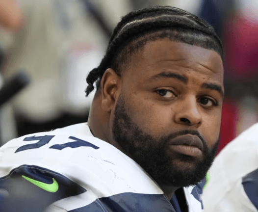 Seahawks DT Johnathan Hankins Requests to Sit Out the Remainder of the Season. And the Reason Behind It Has the Entire Seahawks Community Bowing in Respect