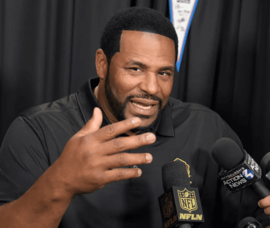 Amid backlash storm, head coach Mike Tomlin confirms cornerback Darius Slay will still hold his starting spot —Steelers legend Jerome Bettis immediately speaks out with a remark that sets all of Steelers Nation on fire