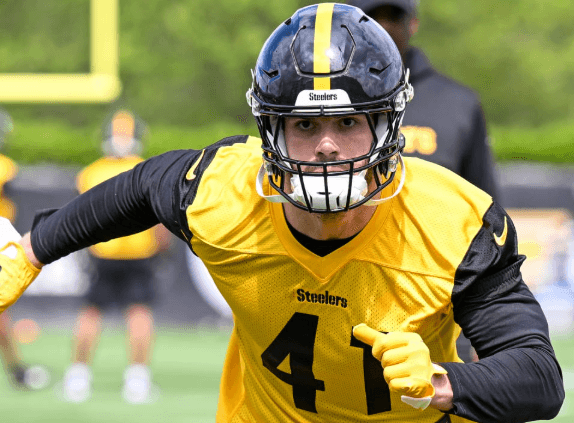 Just 12 Hours After Strategy Meeting, Steelers Put Full Trust in 475-Career-Tackle Linebacker – The Deciding Piece to Stop Dolphins’ “Blazing Fast” Offense