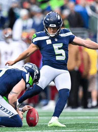 After Thrilling 18–16 Win Over Colts, MVP Jason Myers Quietly Walks Over to Legend Philip Rivers – The Story That Followed Leaves Lumen Field in Silence