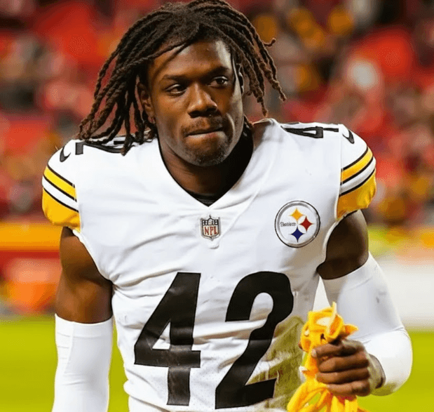 Steelers Defensive Pillar James Pierre Speaks Out After Rumors of Being Unable to Play Against Dolphins – Reveals Heartbreaking Family News That Stunned the Entire NFL