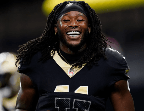Alvin Kamara Shocks NFL by Rejecting $100 Million Offers From Chargers and Bears, Choosing Loyalty to Saints Amid Team's Playoff Struggles