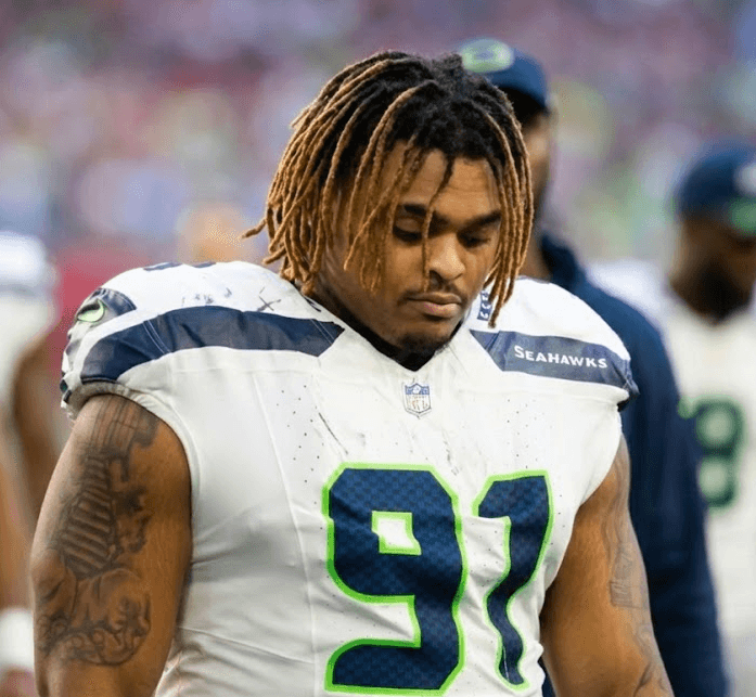 "Snubbed from the Pro Bowl? Doesn't Matter" — Byron Murphy II's Christmas Gift Is Bigger Than Any NFL Honor, And His Journey to Finding 'Light at the End of the Tunnel' Leaves the Seahawks Community in Tears