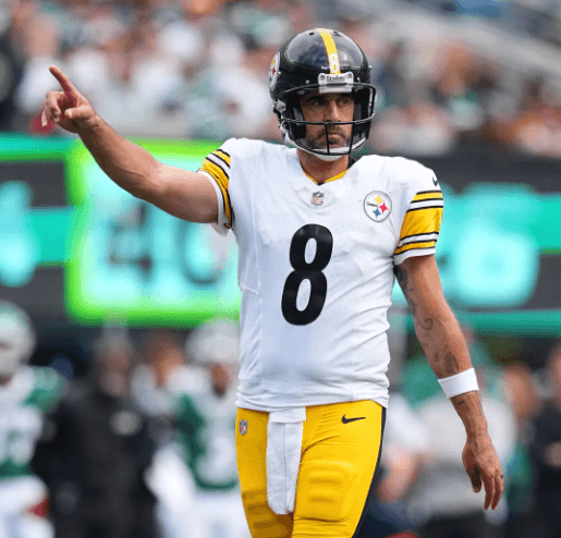 RESPECT: Aaron Rodgers Silences Acrisure Stadium With a Quiet Gesture Before the New Year’s Game