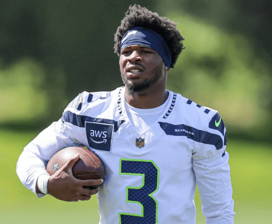 Star Nick Emmanwori Suffers Unexpected Injury on the Eve of Super Bowl 60 – 49ers' Substandard Training Facility Scandal Sparks Outrage from the Seahawks Community.