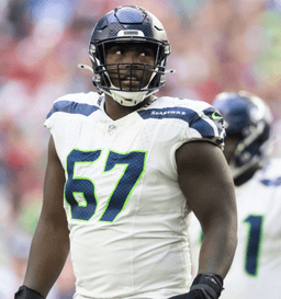 Seahawks Star Accused by Sister of “Abandoning the Family” After Ending Financial Support Following $104.4M Contract Extension