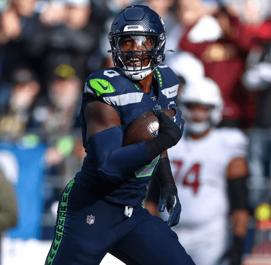 Super Bowl Champion from Seahawks Shocks NFL by Turning Down “Massive” Contracts from Bills and Patriots — Considering Retirement After Learning He’s No Longer in Team Plans