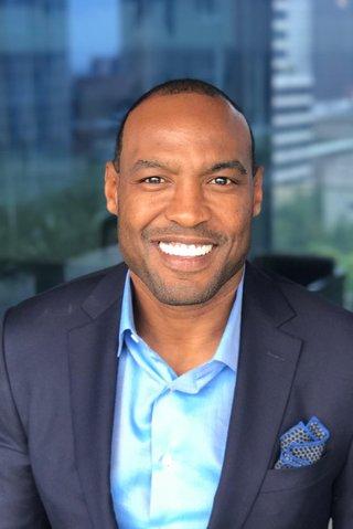 After witnessing Dak Prescott’s relentless effort to bring the Cowboys back. Super Bowl champion and 5-time Pro Bowl linebacker Darren Woodson unexpectedly expressed his desire to join the Dallas Cowboys