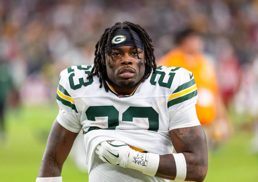 The star of the game Emanuel Wilson unexpectedly refused to accept his MVP award and firmly declared: ‘I don’t deserve this MVP award... He is the one who deserves it.’