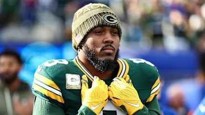 Josh Jacobs shows heartwarming actions on Thanksgiving Day itself when he committed $5 million from his latest endorsement deals to homeless shelters across Titletown