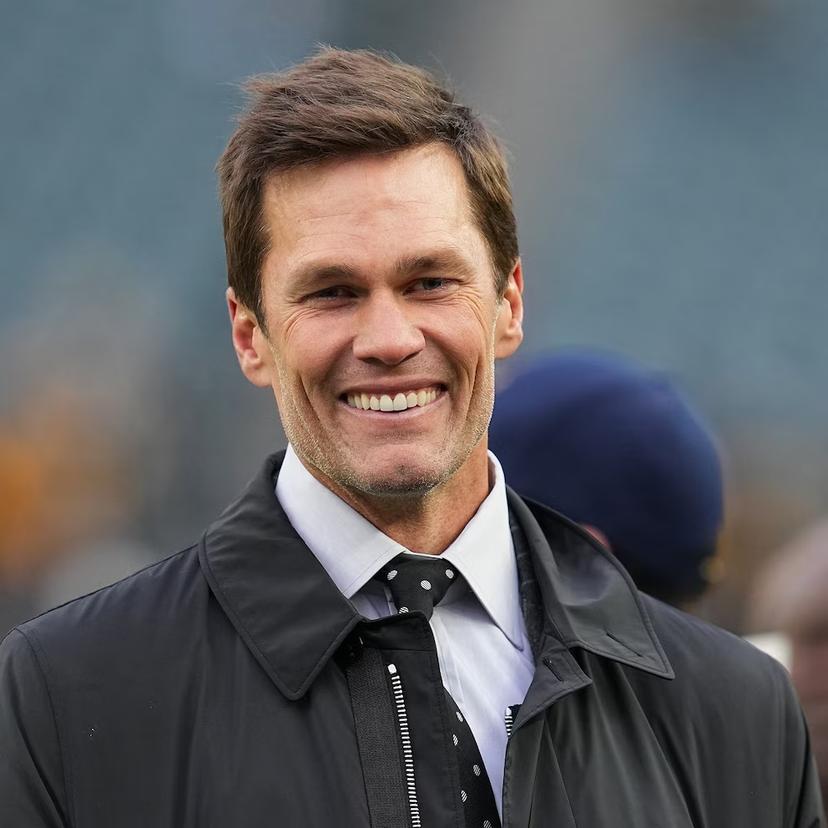 Amid Mounting Criticism of Todd Bowles, Tom Brady Steps In to Defend Him — And a Short Statement That Left the Buccaneers Community Stunned