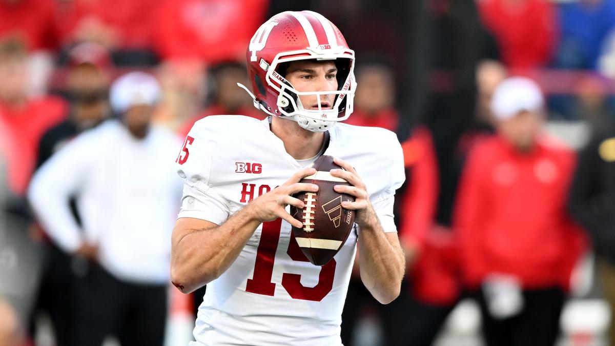 A Rising Draft Star — Fresh Off Winning the 2025 Maxwell Award and Viewed as a Future NFL MVP — Sends Shockwaves by Publicly Declaring His Desire to Wear Cowboys Colors Just Before the Draft