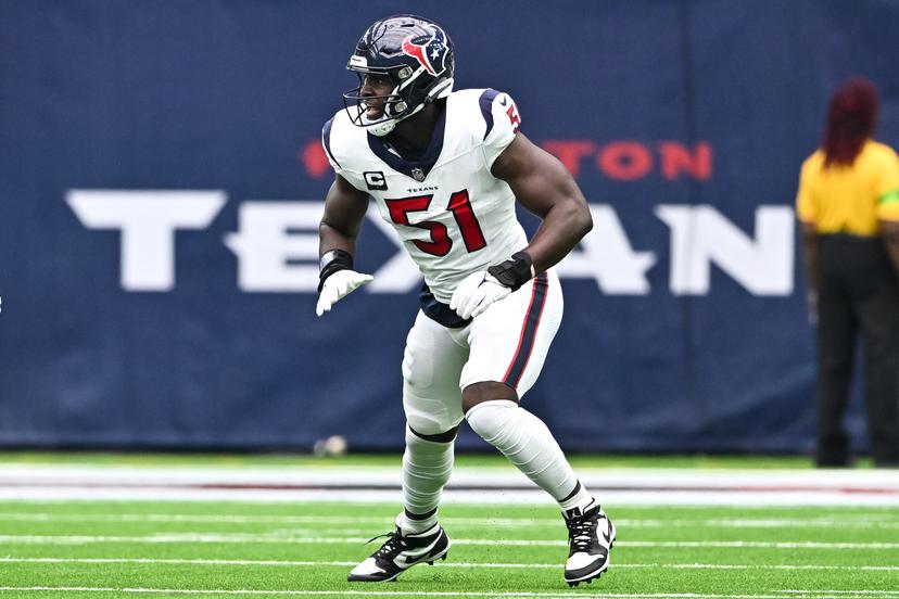 Amid the Storm After a Bitter Loss to the Patriots, Texans’ $40 Million Star Shockingly Agrees to a Pay Cut to Stay in Houston for Life