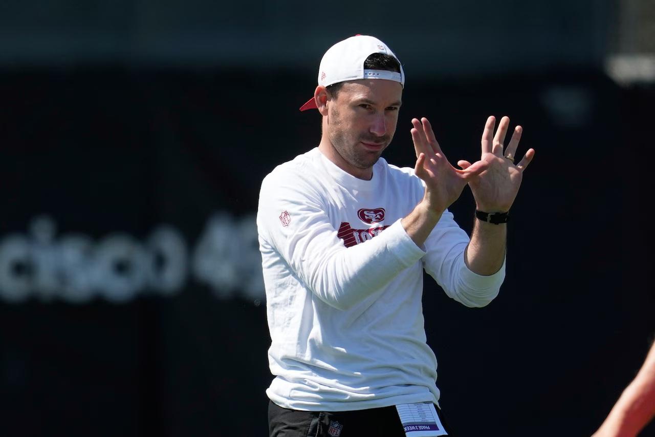 49ers Win a Victory Bigger Than the Super Bowl — Keeping OC Klay Kubiak Amid Interview Interest From the Raiders and Steelers. Hall of Famer Steve Young Reveals the Real Reason Kubiak Stayed in San Francisco