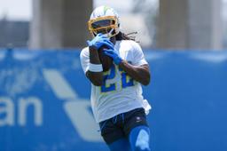 49ers Reach Personal Agreement With Chargers Free Agent – Christian McCaffrey’s Reaction Raises Eyebrows as Team Eyes Younger Competition