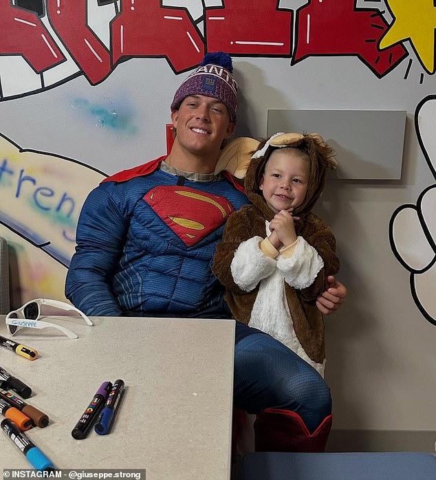 “Giants' rookie quarterback transforms into a real-life superhero — and his heartwarming moment leaves fans in tears after emotional hospital visit: Not all heroes wear bandages”