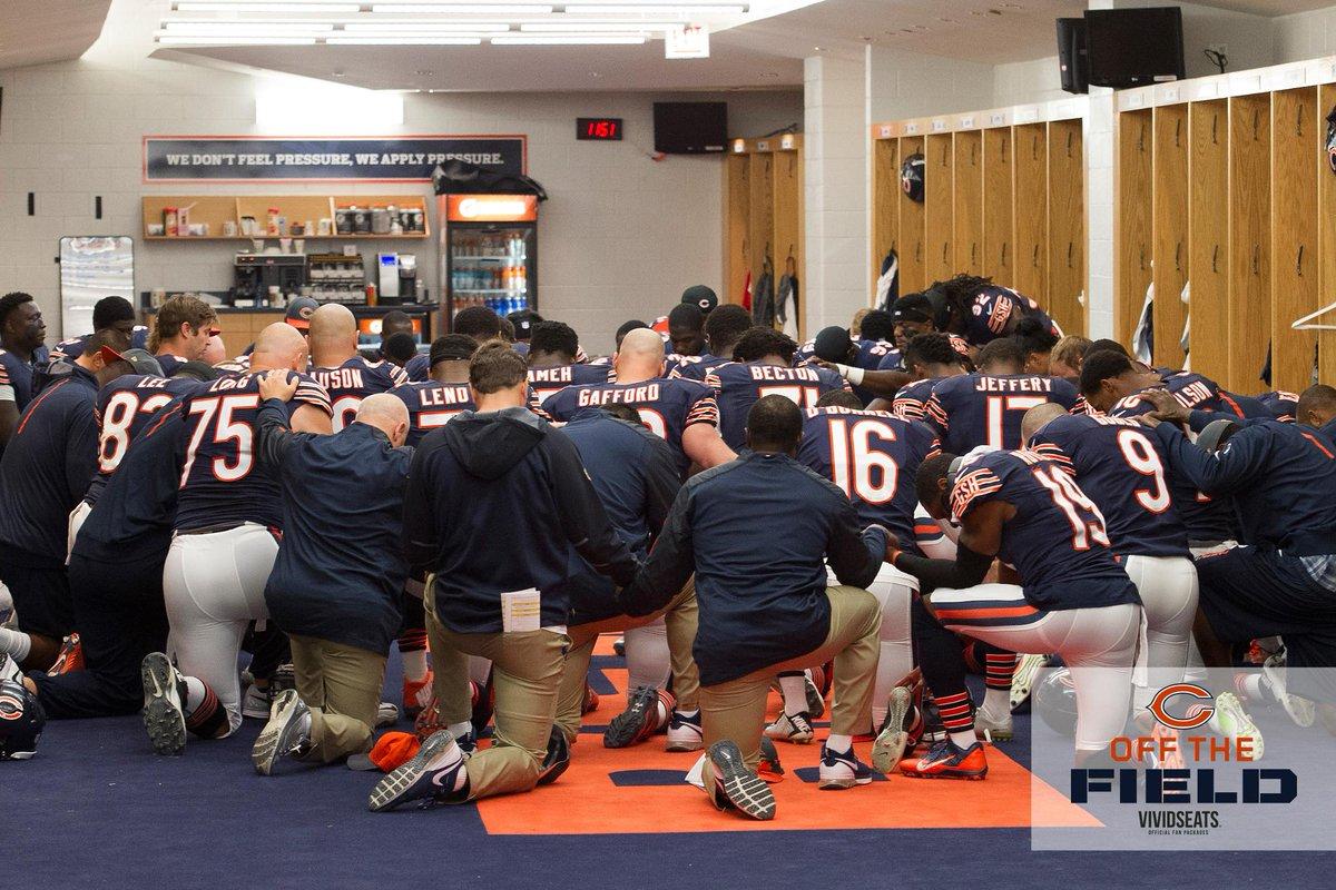 Take a look inside the #Bears locker room before they took on the Vikings.  📷: https://t.co/AFmh53BbQH