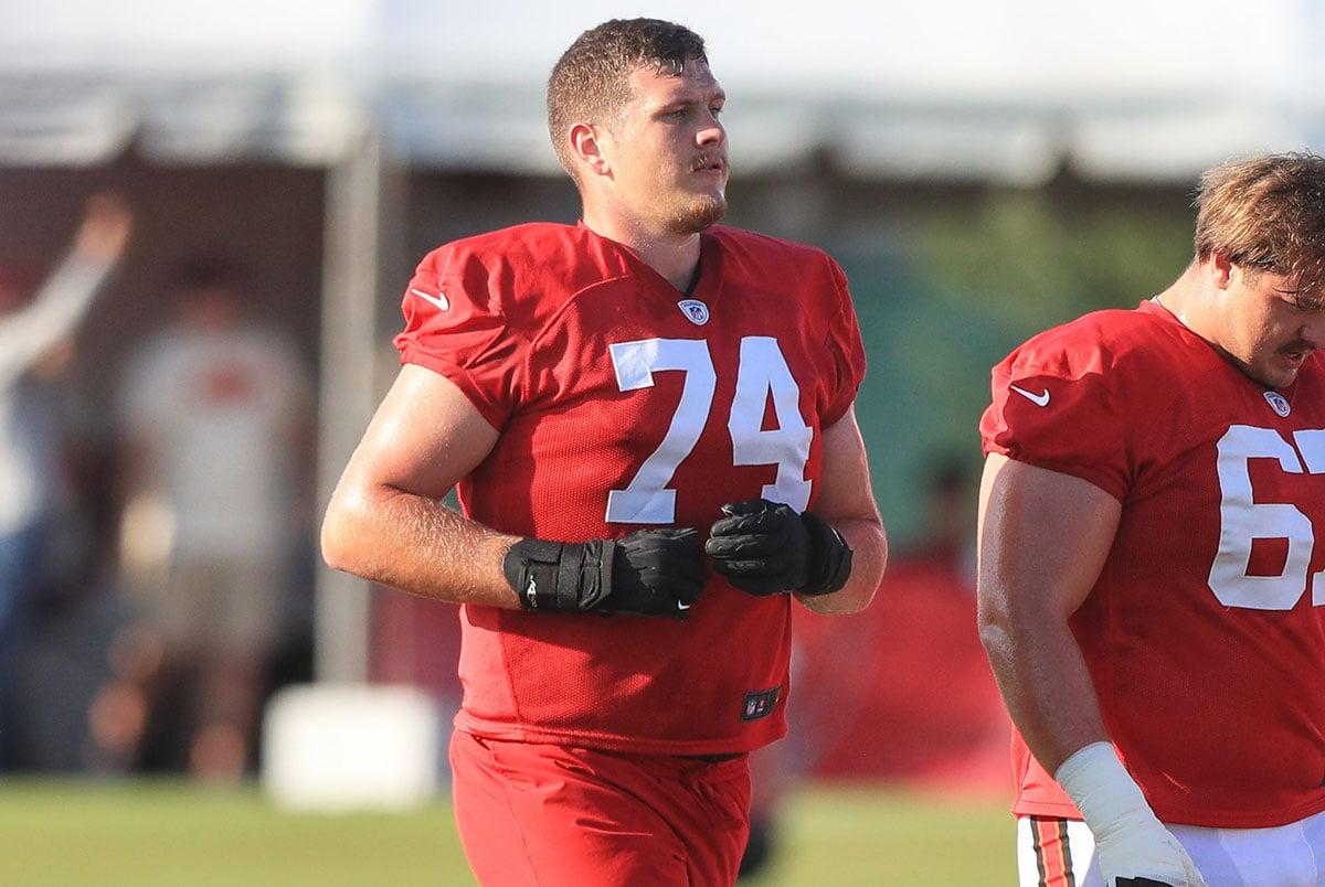 Quick Look At Massive New Bucs OT Tyler McLellan