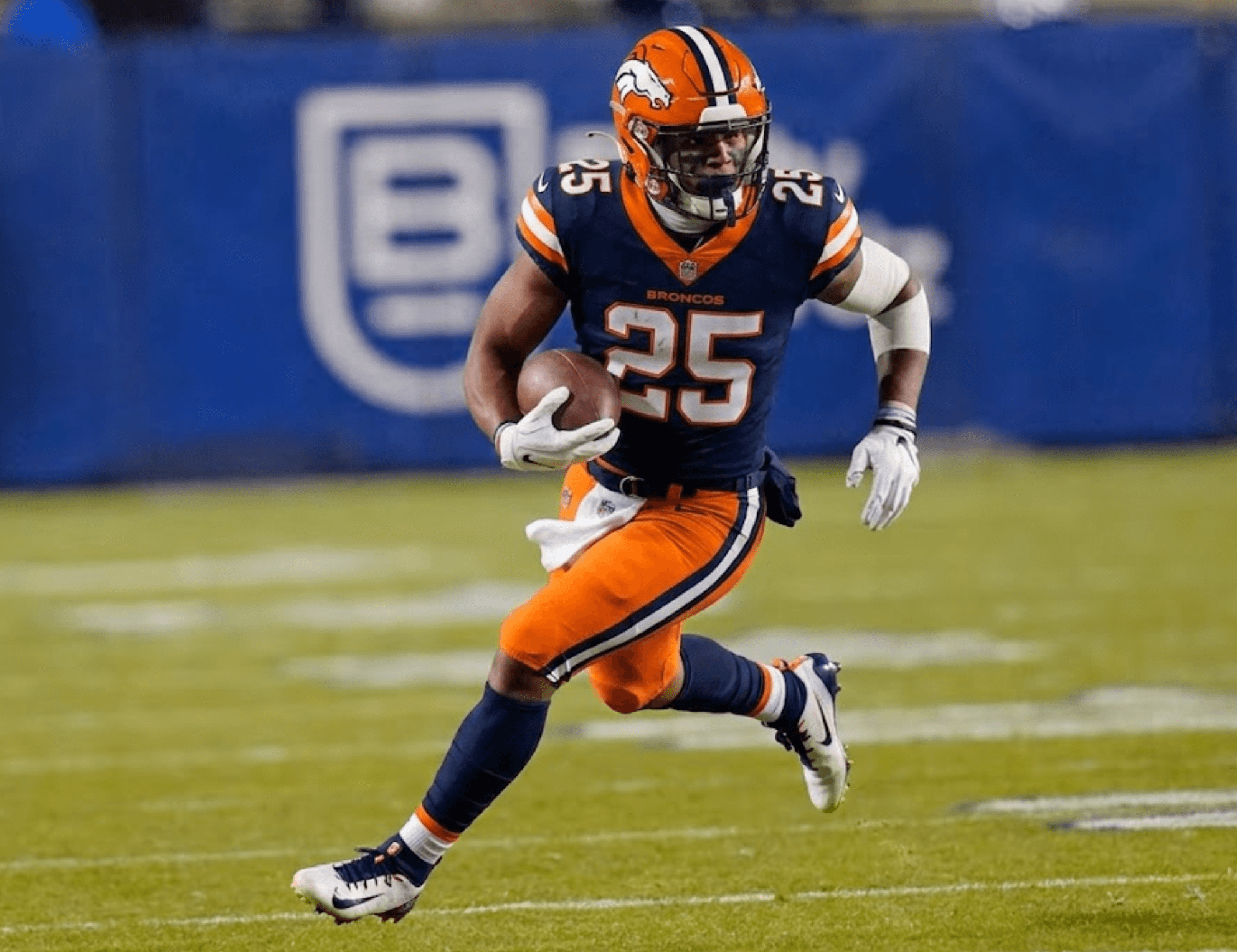 Immediately After J.K. Dobbins Confirms His Departure, Former Broncos QB Makes Bold Suggestion of a 1,035-Yard, 4-Touchdown Addition as Free Agency Opens