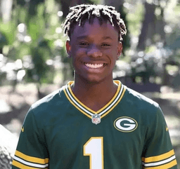 Packers and NFL Community Mourn the Beloved 16-Year-Old Green Bay Ball Boy Lost Tragically on Christmas Night, Team Star Jordan Love Steps Forward in Emotional Support of the Family