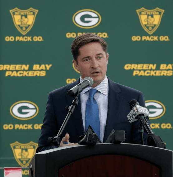 Packers Fans Overwhelmed With Emotion as Green Bay Packers Announce Full Coverage of “NFL’s Disease of the Century” Treatment for Legendary LB, Hall of Famer, 2x Super Bowl Champion — Beloved in Green Bay