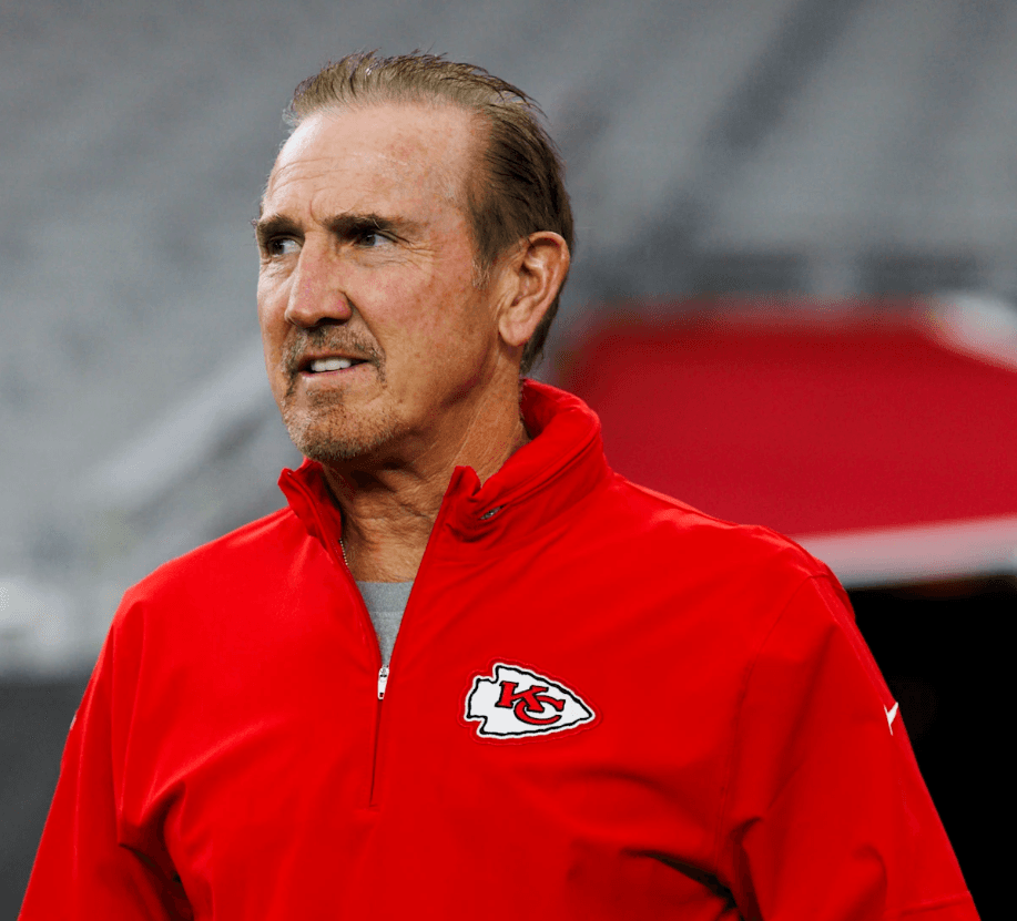 $70 MILLION? 'KEEP IT.' LEGENDARY SUPER BOWL-WINNING CHIEFS DEFENSIVE COORDINATOR TURNS DOWN RAIDERS OVER 'DISRESPECT TO HEAD COACH' SCANDAL — EXPRESSES DESIRE TO RETURN TO KANSAS CITY WITH PROMISE TO BRING TEAM BACK TO SUPER BOWL