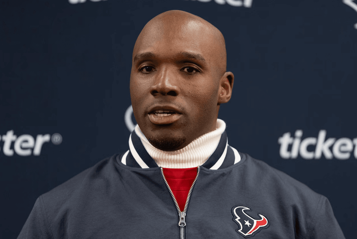 Just Hours After Being Cut, Texans Veteran Arrested for Public Disorder While Intoxicated — Texans’ Actions Redefine “Family” for the NFL