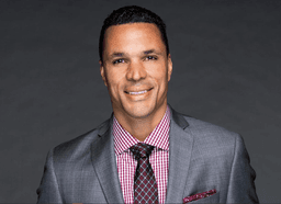 Live on ESPN Tuesday night, Chiefs legend Tony Gonzalez bluntly answers Troy Aikman’s question about Kansas City QB plan moving forward: “The Chiefs should keep him at all costs.”