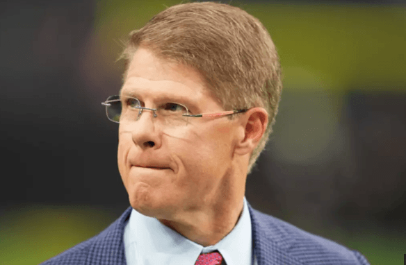 Chiefs Endure Season’s Most Heartbreaking Loss: Christina Chambers, the “Quiet Hero” Behind 11 Years of Chiefs Stories, Passes Suddenly — Clark Hunt’s Tribute Leaves the NFL in Solemn Respect