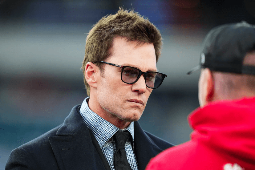 Legendary Tom Brady issues a warning analysis to Buccaneers GM Jason Licht after a disappointing 2025 season: Moving two underperforming players could save more than $10 million in cap space