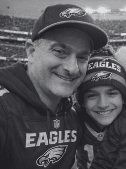 All Philadelphia Eagles Players and Fans Are Deeply Heartbroken and Paying Tribute to the Eternal Loss of Lincoln Financial Field Deli Legend Chris Bertucelli – The Man Who Always Provided the Best Meals for the Eagles