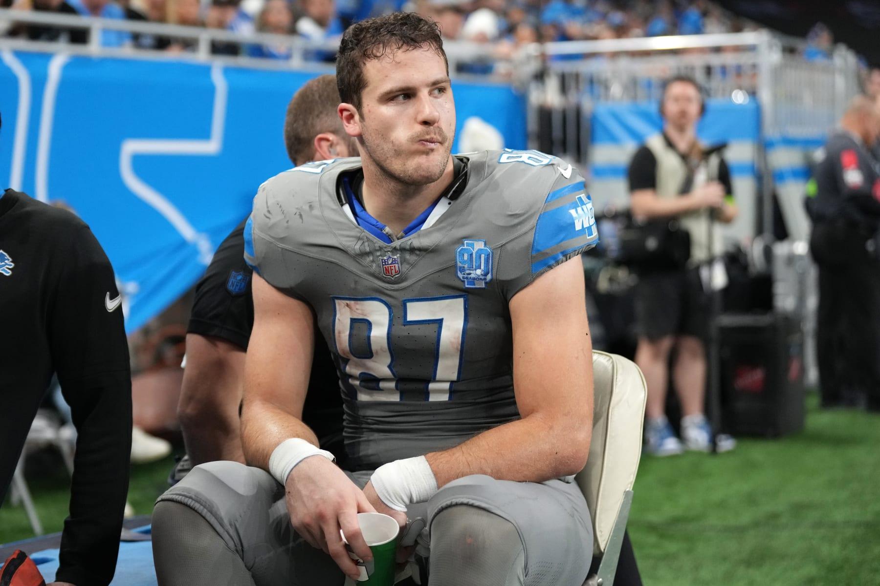 Lions' Sam LaPorta 'Optimistic' He'll Be Able to Play vs. Rams Despite Knee injury