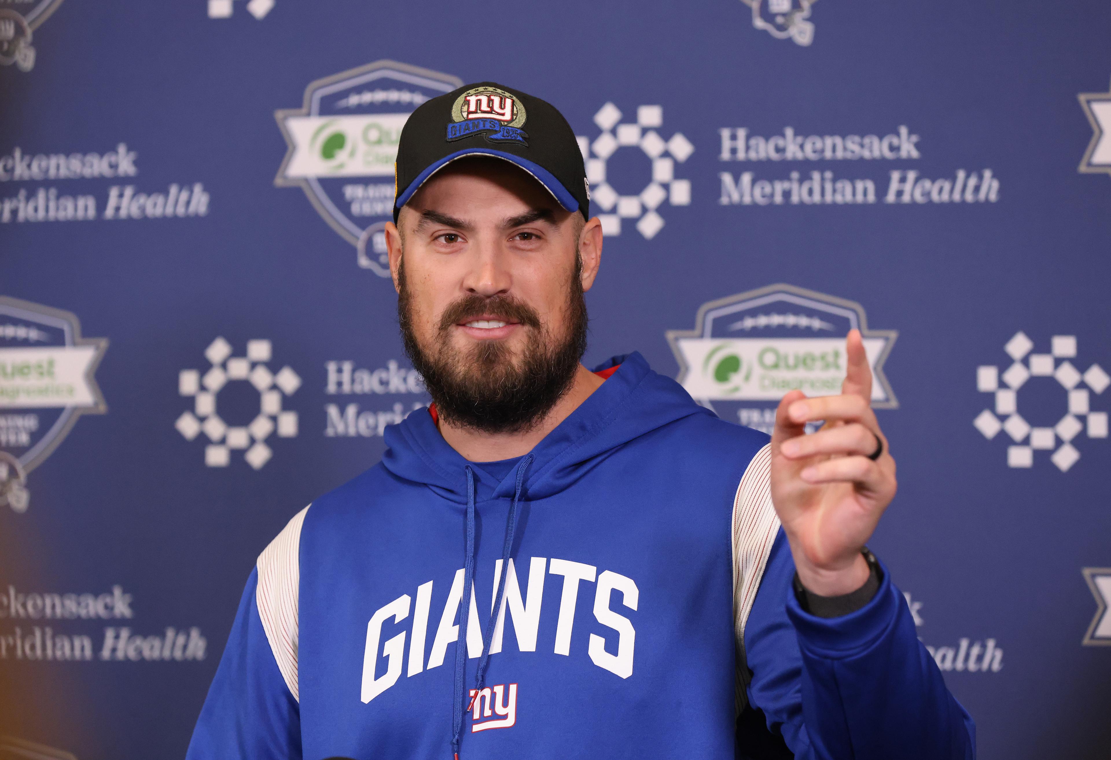 Giants' Mike Kafka to interview for Cardinals head coaching job